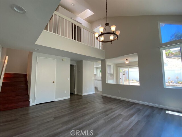 Foto del edificio - 2705 Fairlane Pl