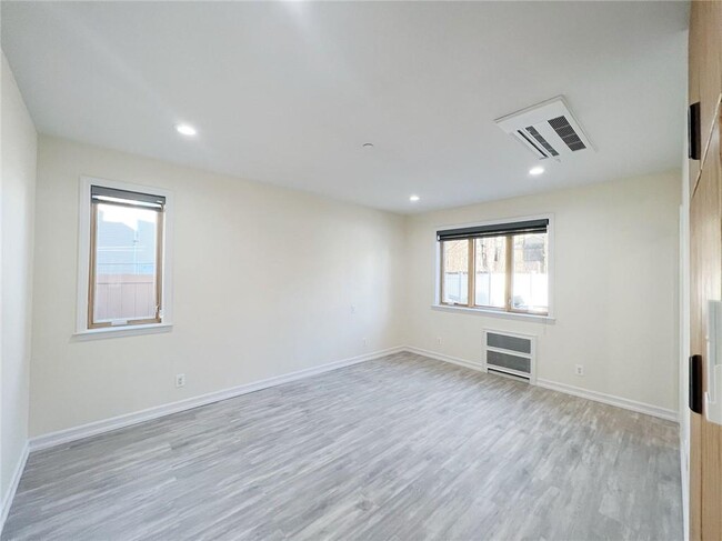 Foto del edificio - 23-53 124th St