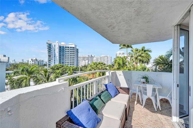 Foto del edificio - 1621 Bay Rd