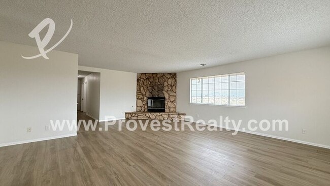 Building Photo - 14498 Amador Ct