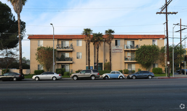 Villa Sorrento Apartments - Reseda, CA | Apartments.com