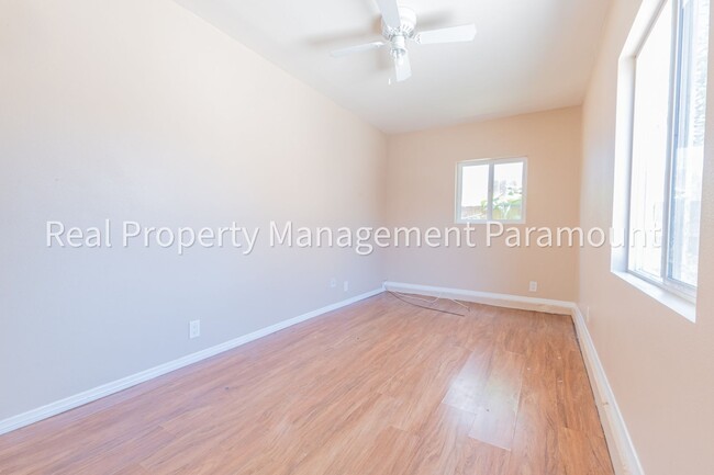 Foto del edificio - 1134 E 103rd Pl