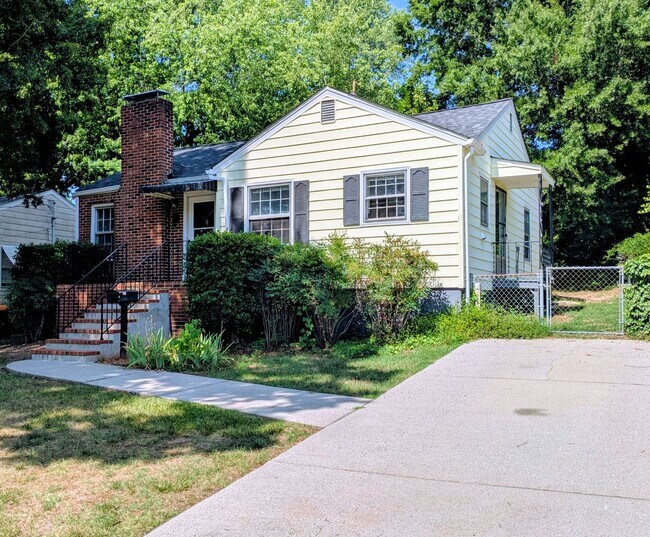 Foto del edificio - 1004 Lockland Ave