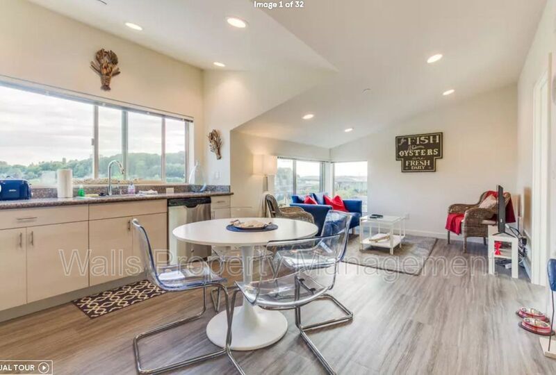 Foto principal - 1609 S Weller St
