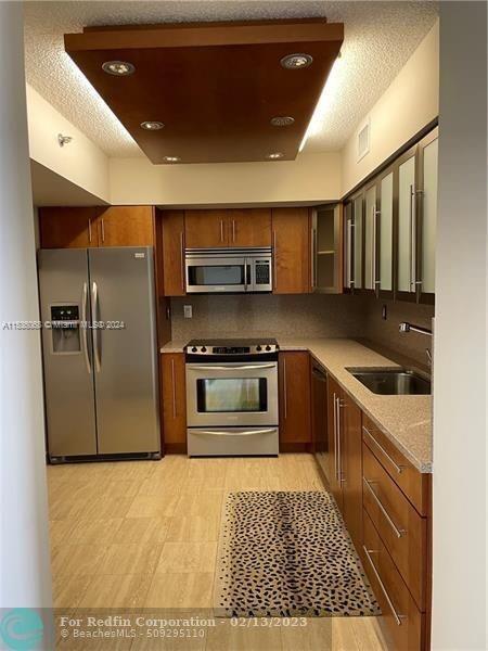 Foto principal - 3600 Mystic Pointe Dr