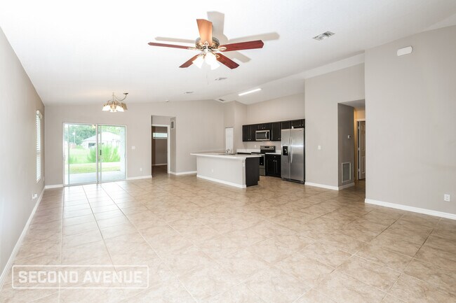 Foto del edificio - 846 Carnation Ave SE