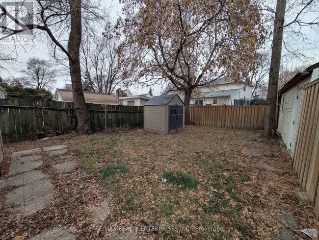 Building Photo - 640 Trethewey Dr