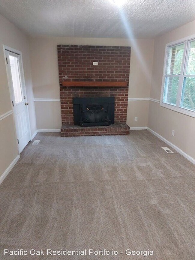 Foto del edificio - 3 br, 2 bath House - 5791 Redan Rd