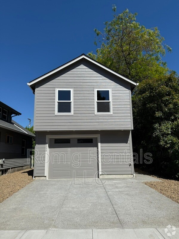 Building Photo - 2111 E Mill Plain Blvd