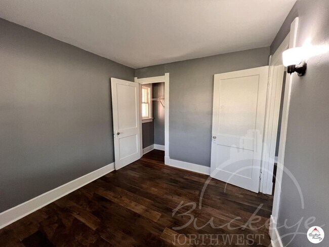 Building Photo - 3 bedroom House - North Toledo