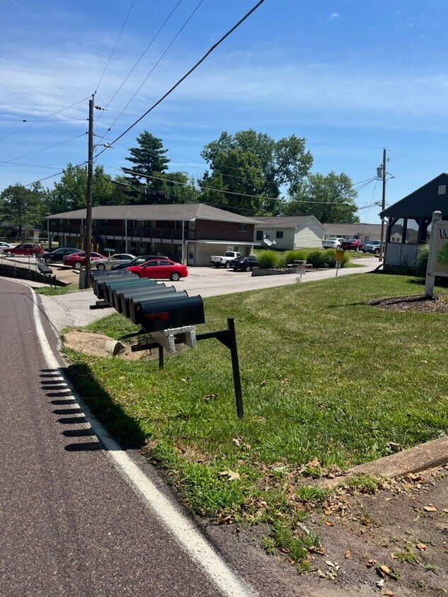 Foto del edificio - 5808 Stieren Dr