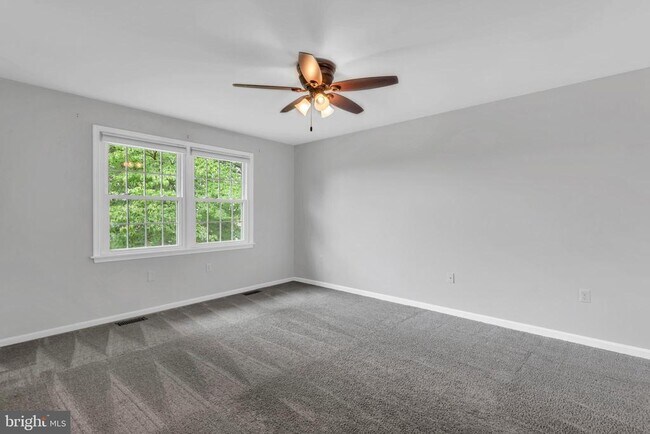 Foto del edificio - 644 Jasontown Rd