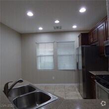 Building Photo - 8553 Tellima Ct