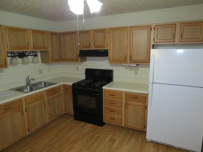 Building Photo - 2129 Brett Ct
