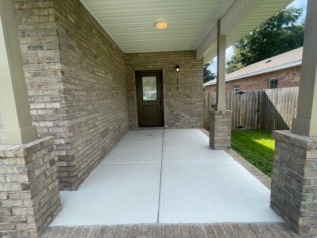 Foto del edificio - 1578 Hickory St