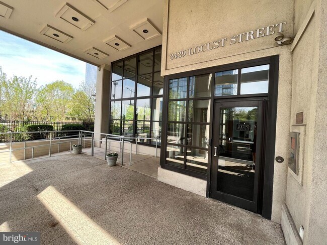 Foto del edificio - 2429-41 Locust St