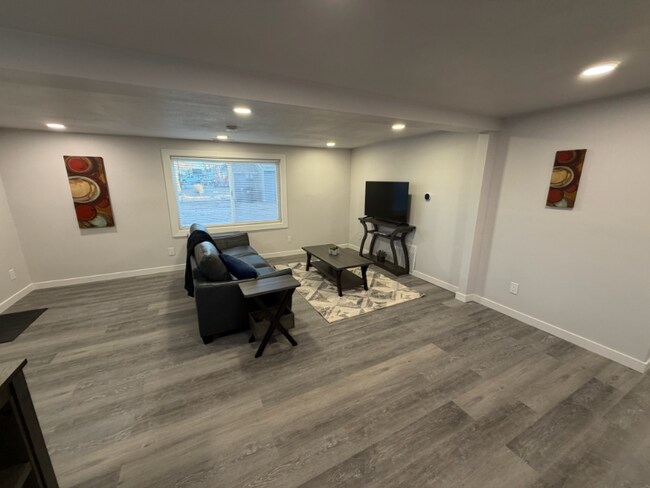 Foto del edificio - 1010 Reed Ave