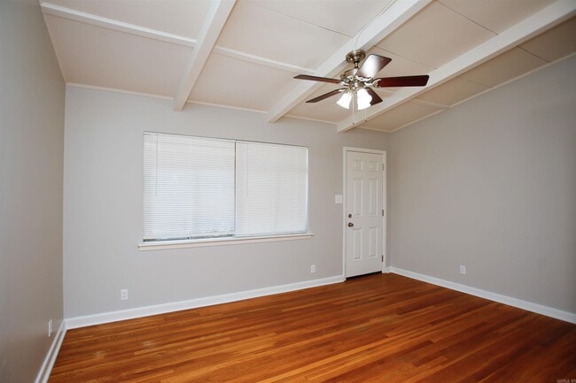 Building Photo - 25 Sunnydale Dr