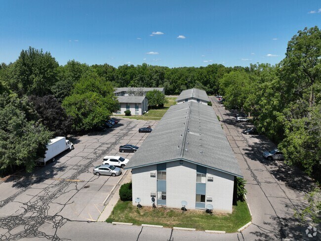 Exterior 3D - Woodcreek Apartments