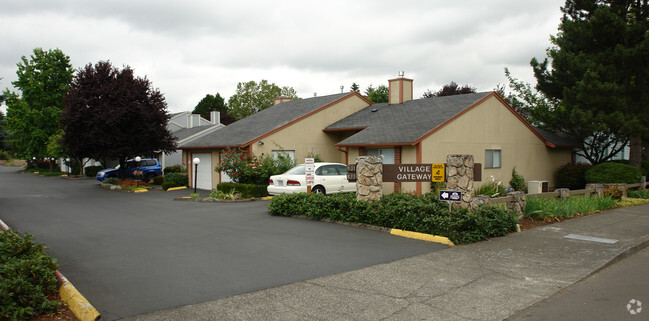 Foto del edificio - Village Gateway Apartments
