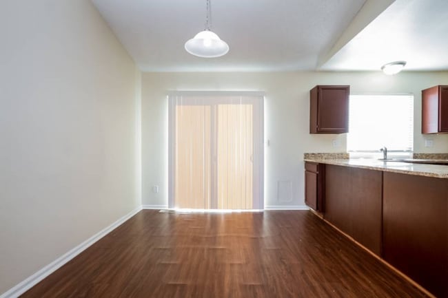 Building Photo - 21148 E Eastman Dr