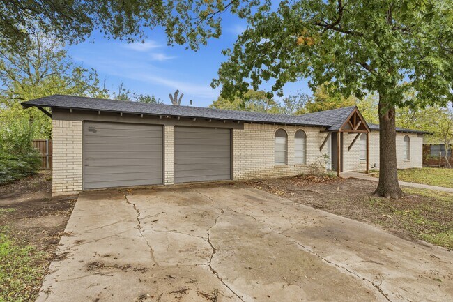 Foto del edificio - 917 Susan St