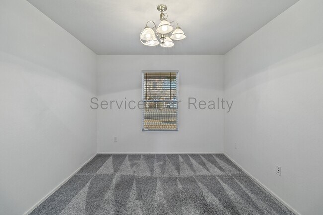 Building Photo - 7430 S 40th Ln