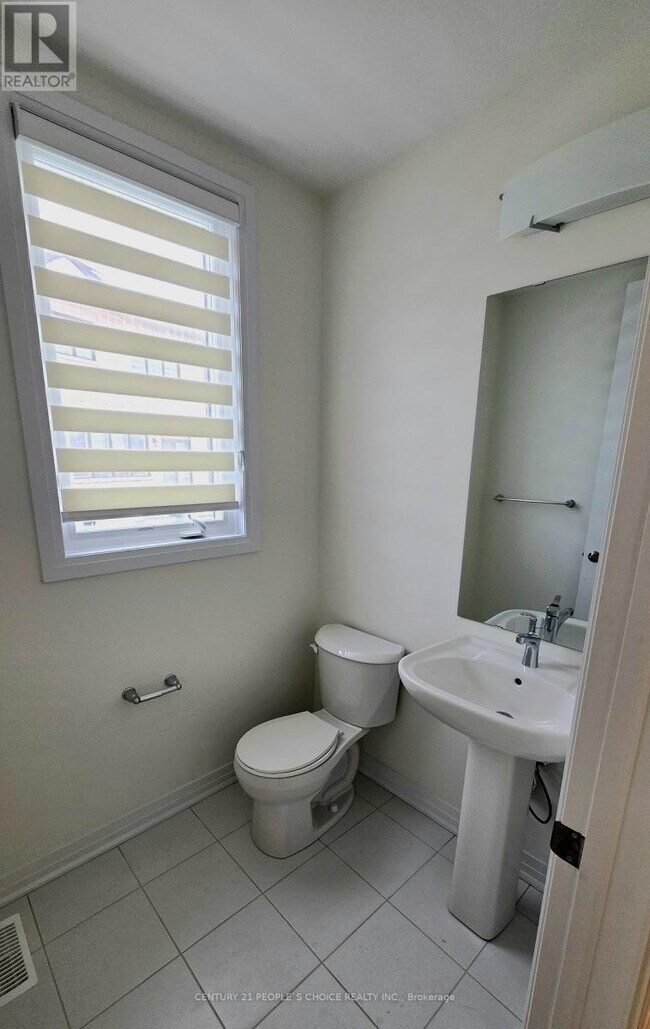 Building Photo - 2 Greig St