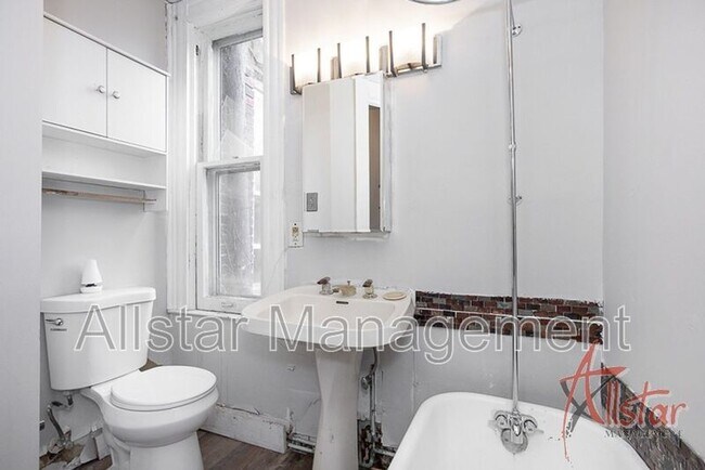 Foto del edificio - 2701 Riverside Ave