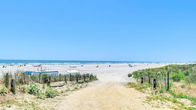 Foto del edificio - 108 S Montpelier Ave