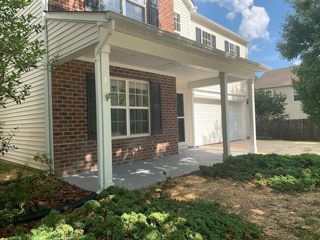 Foto del edificio - 2803 Thoreau Dr