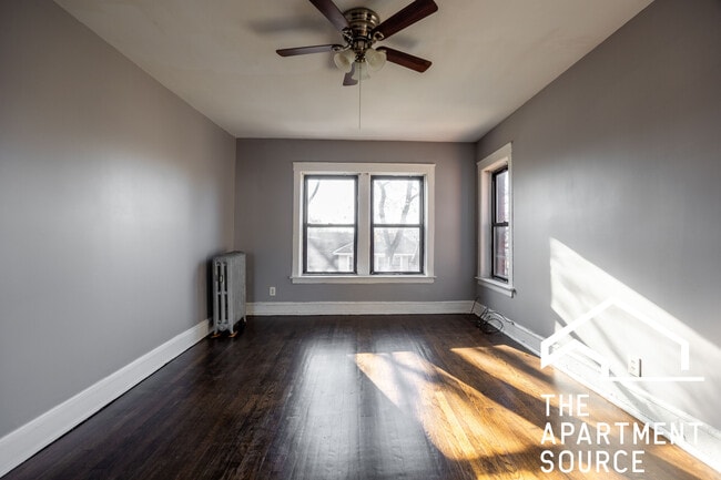 Foto del edificio - 3602 W Sunnyside Ave