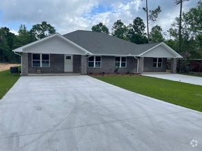 Building Photo - 6870 Trailride N