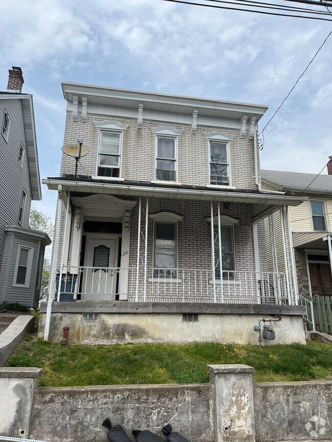 Building Photo - 29 2nd St