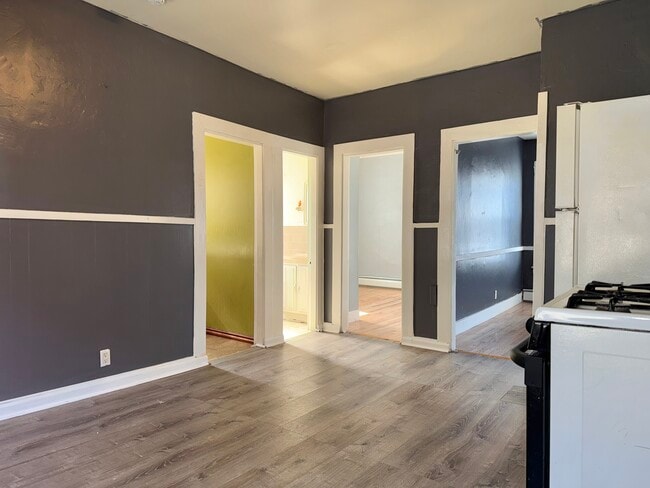 Building Photo - 126 Orchard St