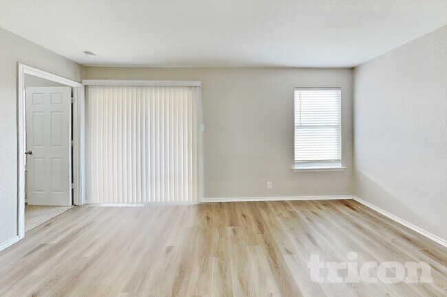 Foto del edificio - 6510 Poseidon Way