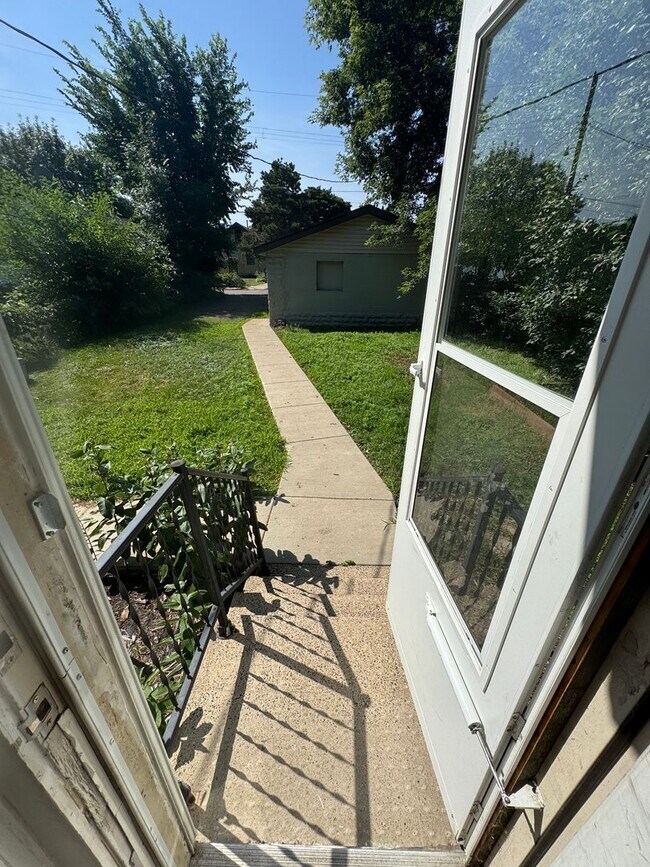 Foto del edificio - Gorgeous 3 Bedroom UPDATED Single Family Home