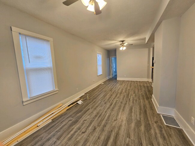 Building Photo - 1205 N 8th St