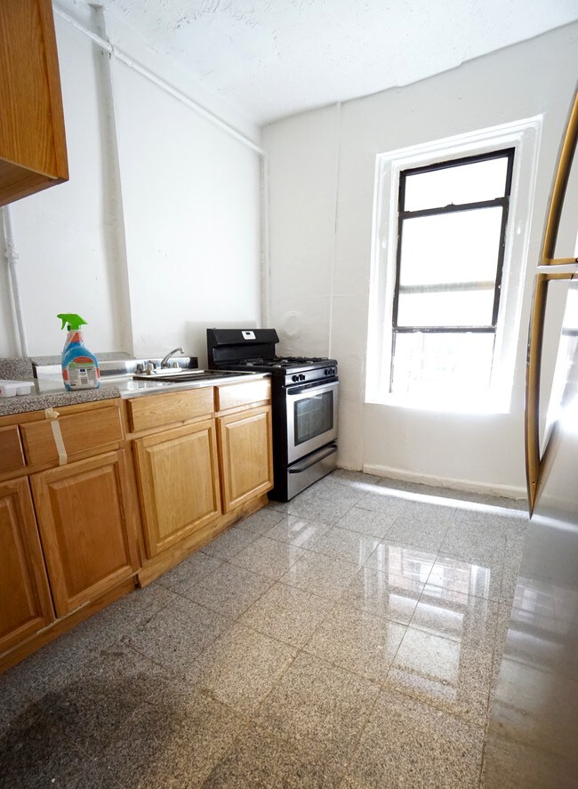 Foto del edificio - 216 Bradhurst Ave