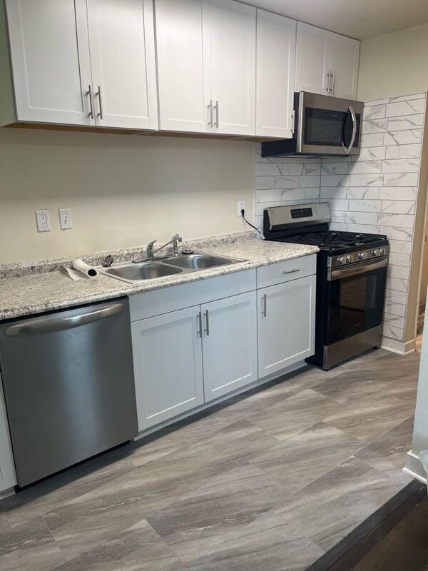 Foto principal - 2645 Lauretta Ave