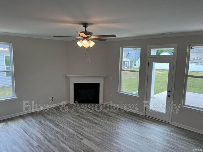 Foto del edificio - 248 Streamliner Blvd
