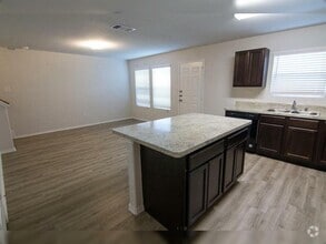 Building Photo - 4019 Silver Ranch Rd