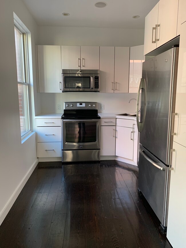 kitchen - 263 N 3rd St