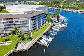 Building Photo - 410 N Federal Hwy