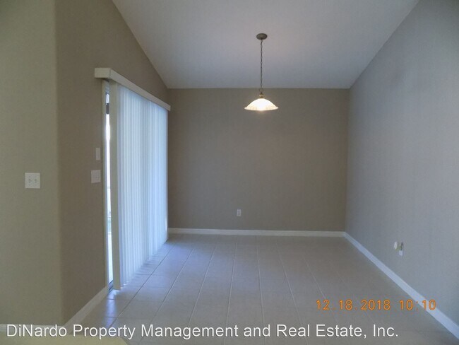 Foto del edificio - 4 br, 3 bath House - 1695 Town Park Dr.