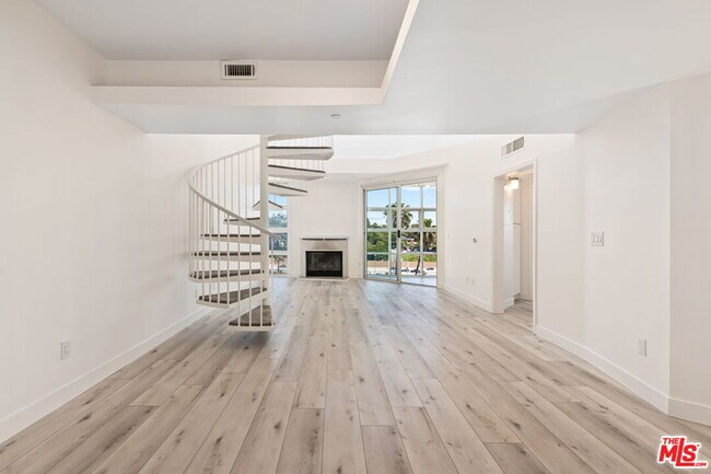 Foto del edificio - 171 N Church Ln