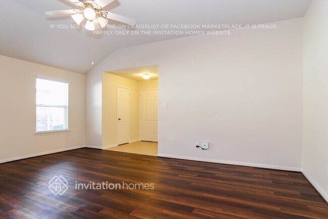 Foto del edificio - 1015 Doubletree Glen Dr