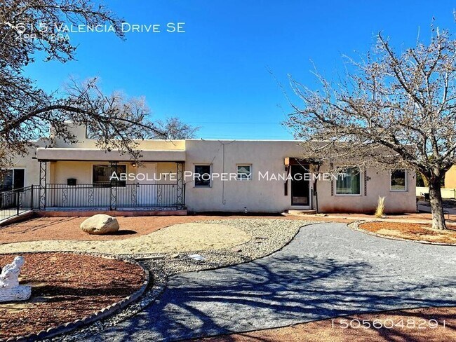 Building Photo - Great 4 bedroom home