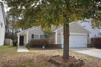 Building Photo - 45 Crystal Lake Dr