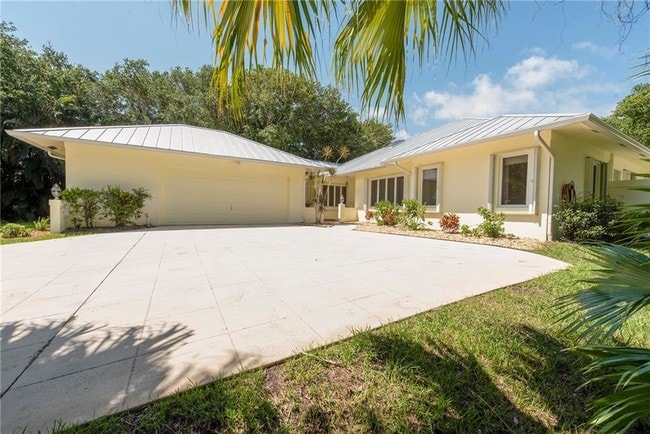 Building Photo - 107 S Sewalls Point Rd